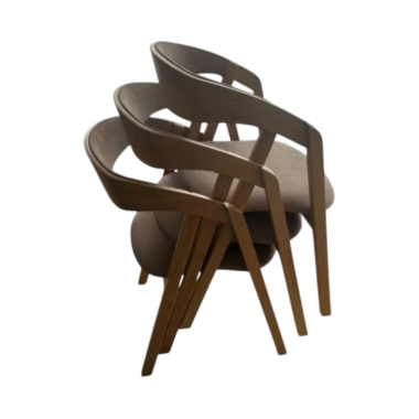 Drewniane krzesło Guru TKS z tapicerowanym siedziskiem i oparciem